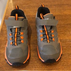 NWOT Merrell Moab 2 low lace waterproof sneaker